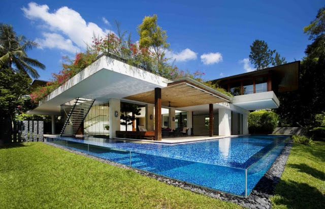 Piscina-em-Vidro-de-Casa-em-Singapura-Projetada-por-Guz-Arquitetos